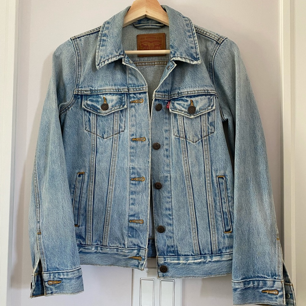 LEVI’S denim jacket XS